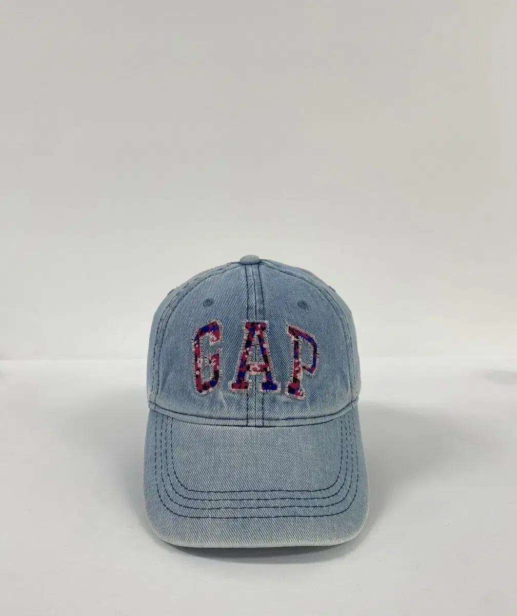 GAP 데님 플라워 로고 볼캡